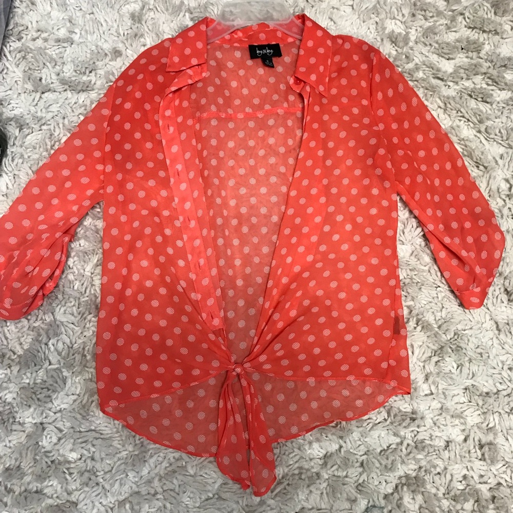 Button down - Picture 1 of 1